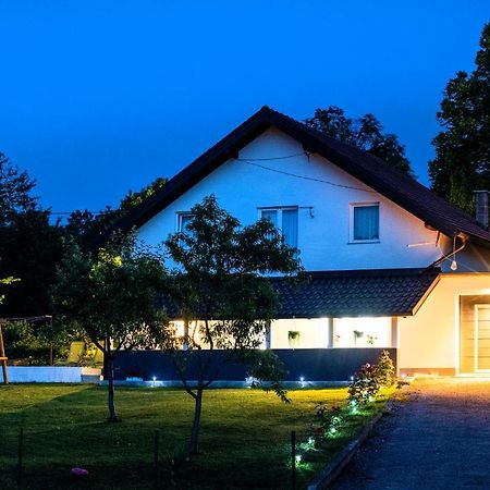 Apartman Rita Slunj Buitenkant foto